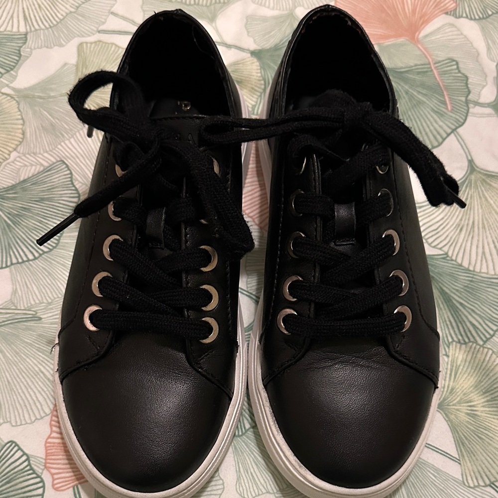 Classic Black Women's Sneakers